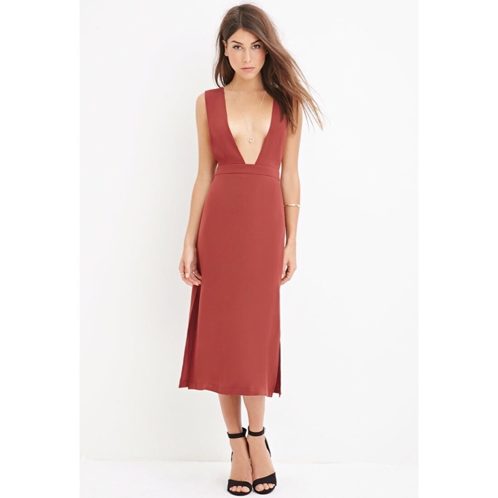 CONTEMPORARY DEEP V-CUT DRESS - sz S